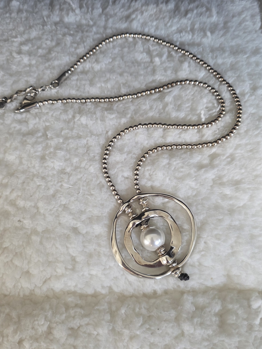 UNO de 50 Silver-Tone Pearl Orb Necklace